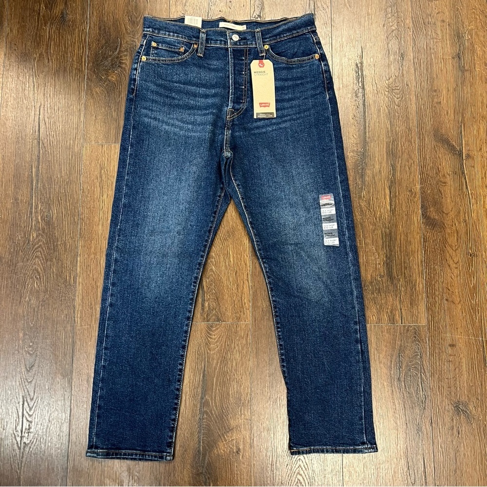 NWT Levi's® Premium WEDGIE STRAIGHT FIT WOMEN'S JEANS‎ SZ 32/14 x-short - Picture 3 of 10